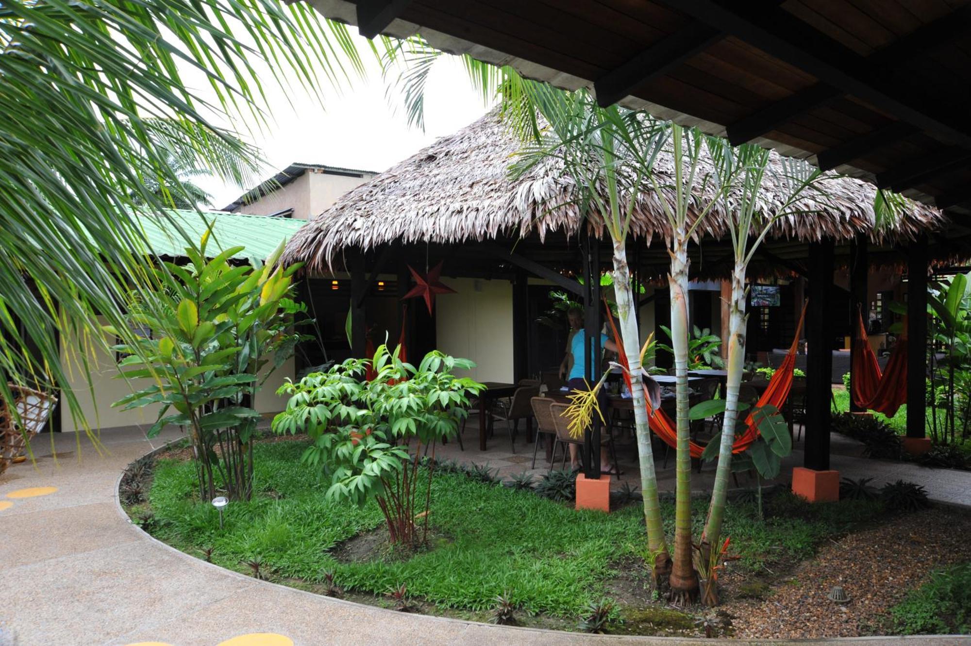 Hotel Amazon Bed And Breakfast Leticia Exterior photo